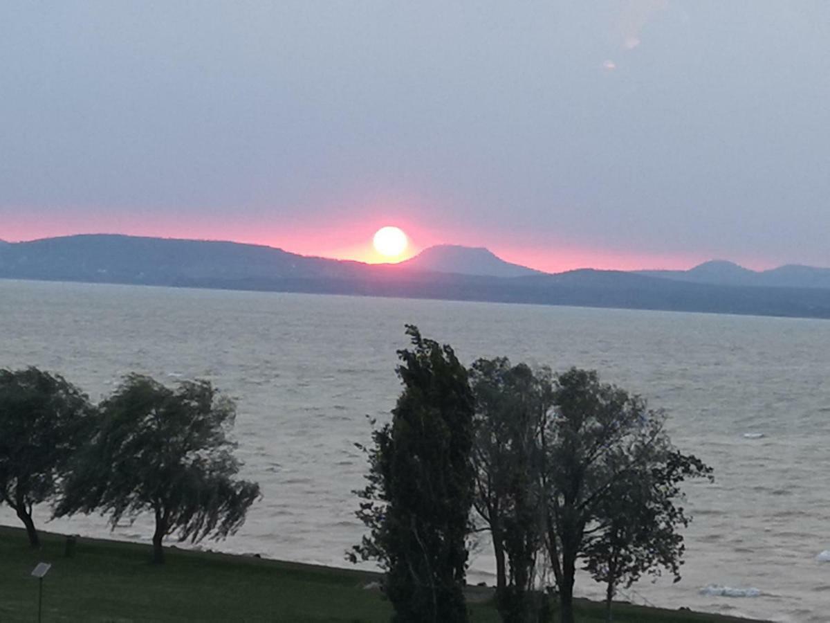 Silver Gray Appartment Balatonlelle Kültér fotó